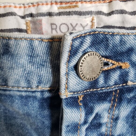 Roxy Button Fly Cuffed Boyfriend Fit Denim Jean Shorts Blue Size Womens 25 Beach - Picture 3 of 7
